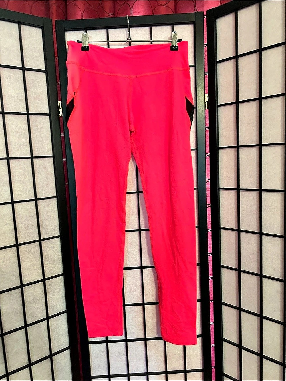 Beyond Yoga Neon Hot Pink with Black Mesh Panel Ankle Leggings Black Mesh Ankle